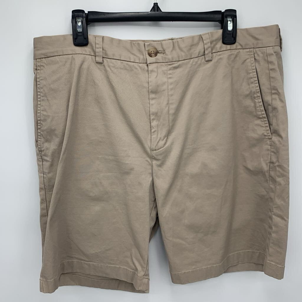 VIneyard Vines Shorts