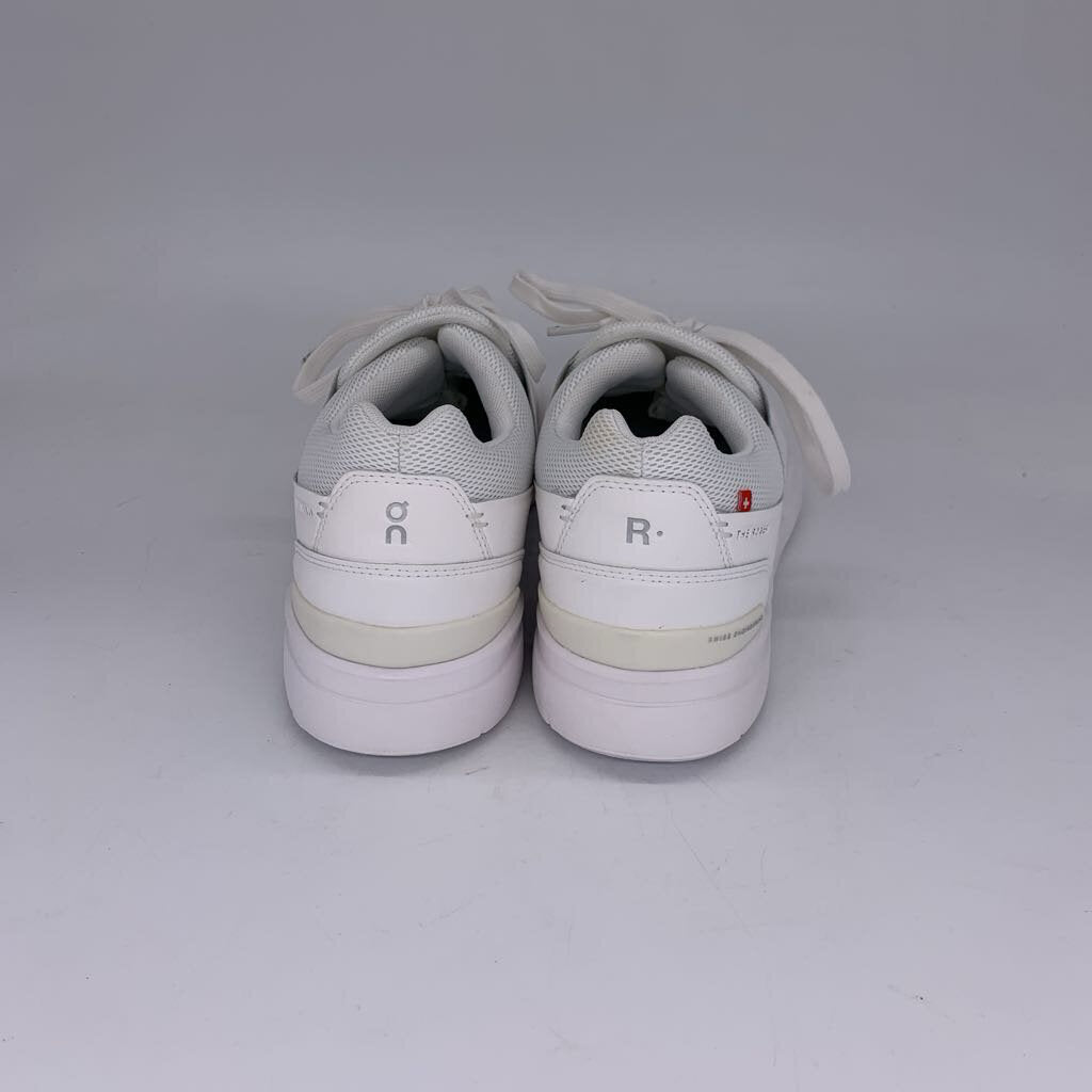 On The Roger Advantage Pro Sneakers