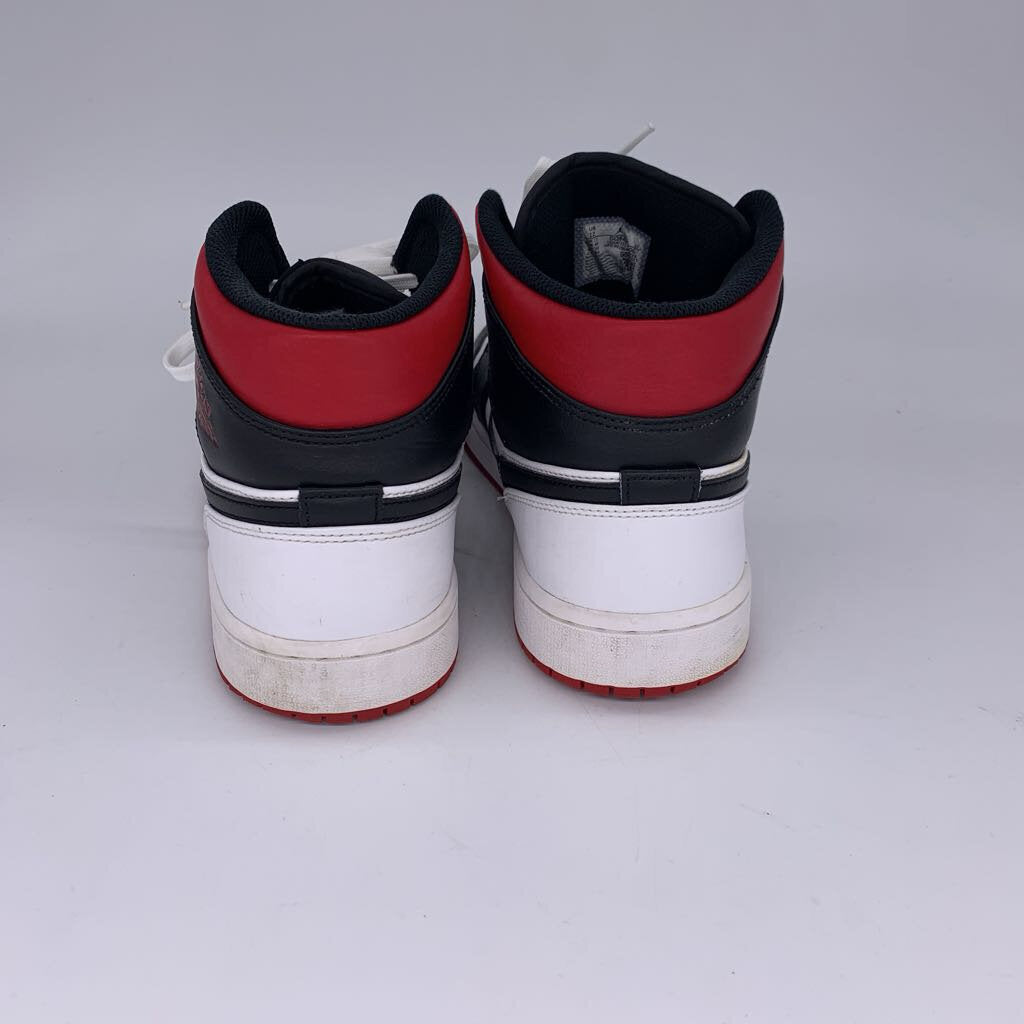 Jordan 1 Mid