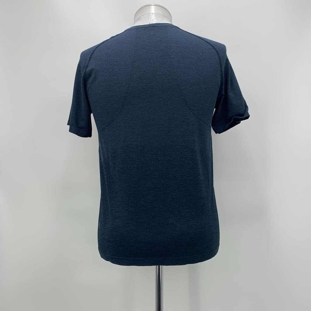 Lululemon T-Shirt