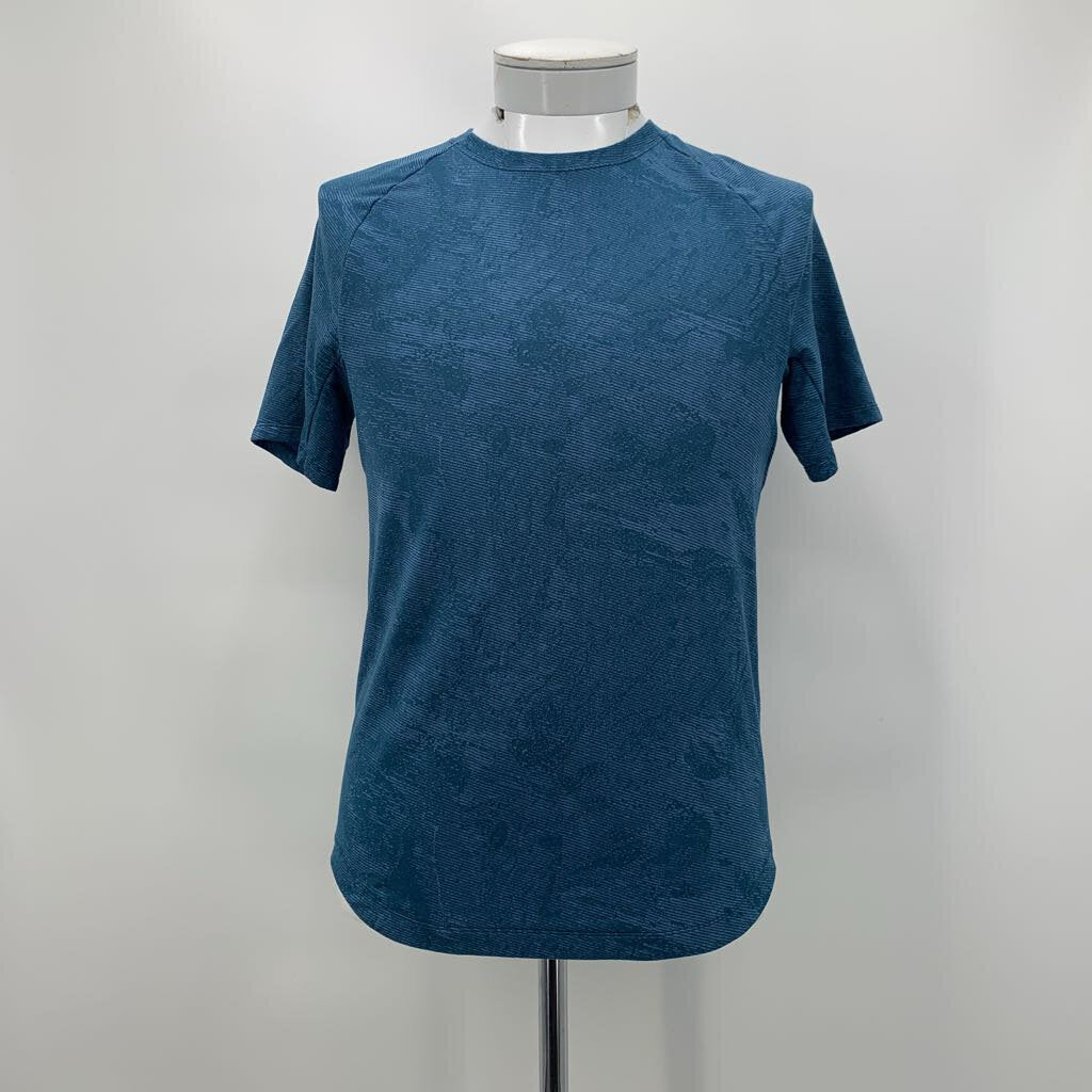 Lululemon T-Shirt