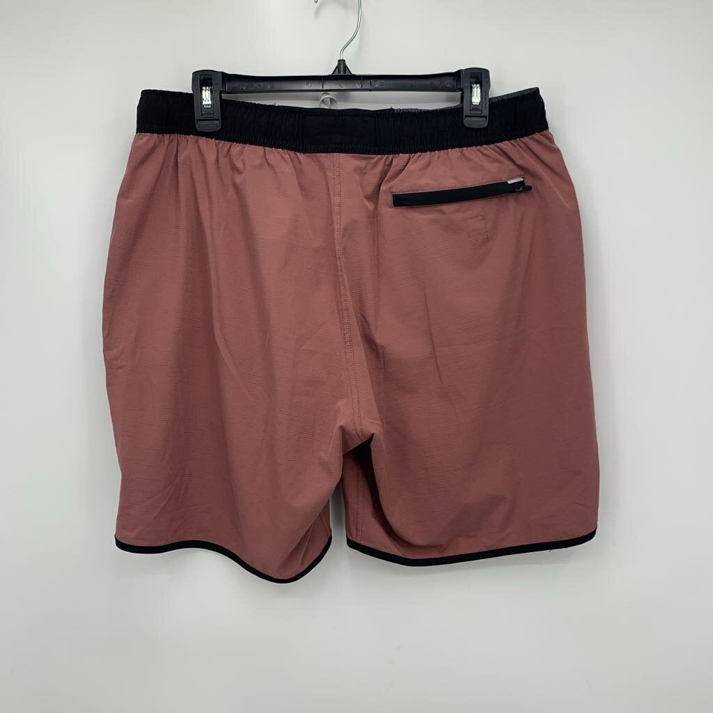 Vuori Shorts