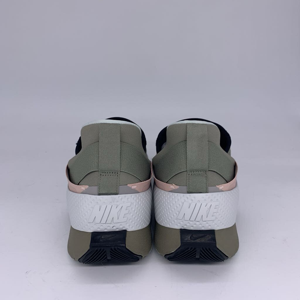 Nike Shoes - NIB