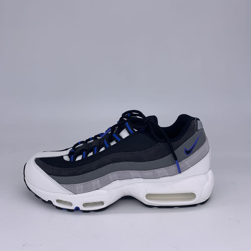 Nike Shoes - NIB