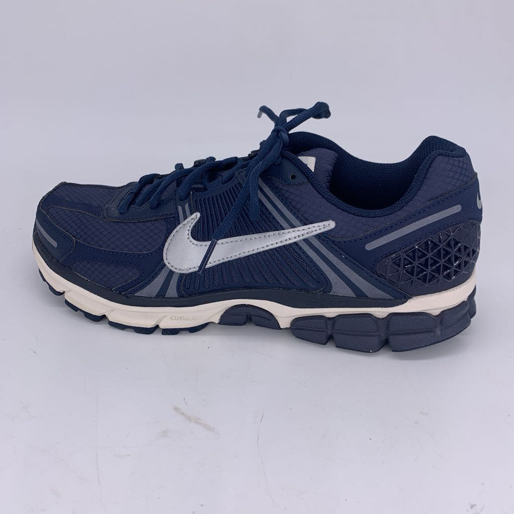 Nike Zoom Vomero 5 Shoes