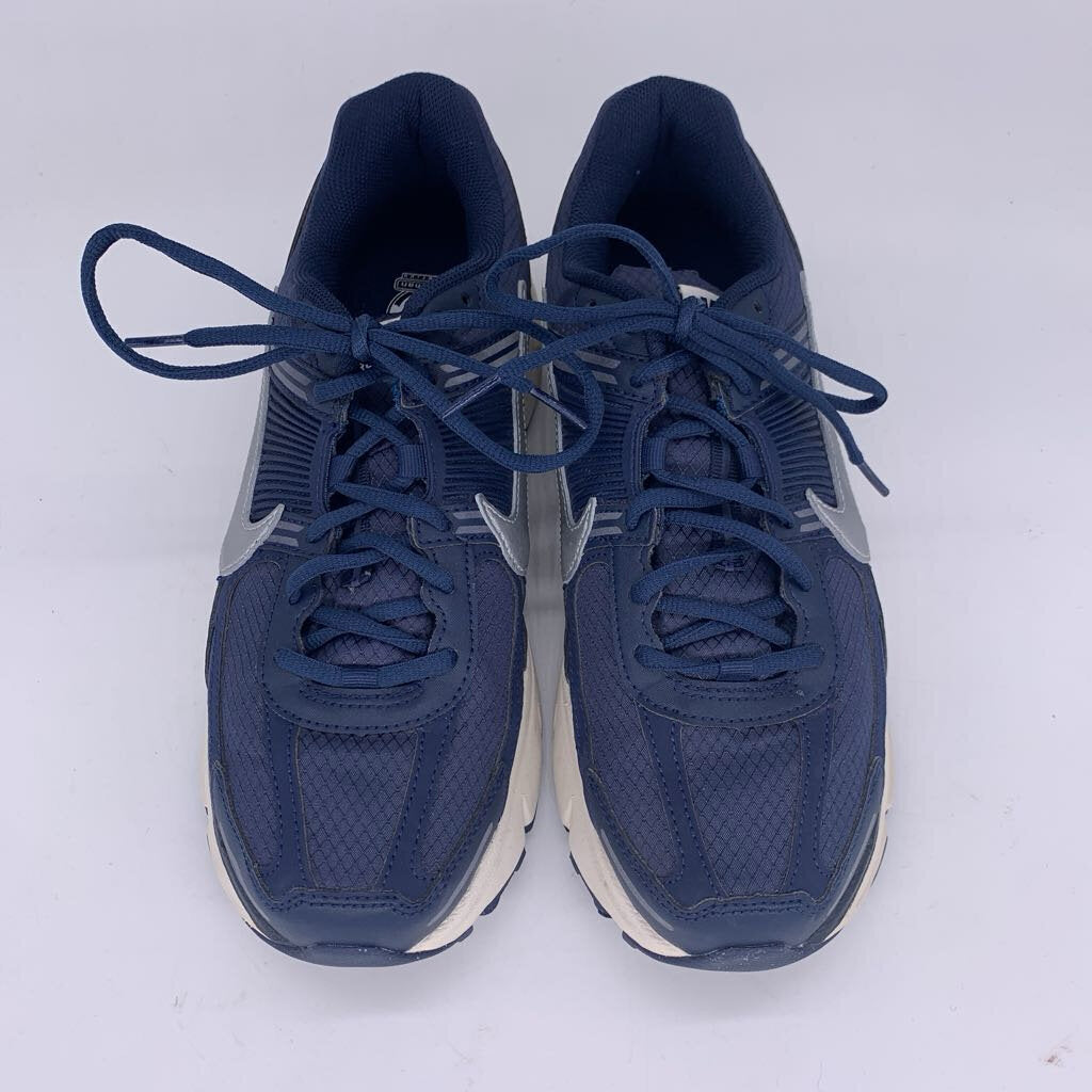 Nike Zoom Vomero 5 Shoes