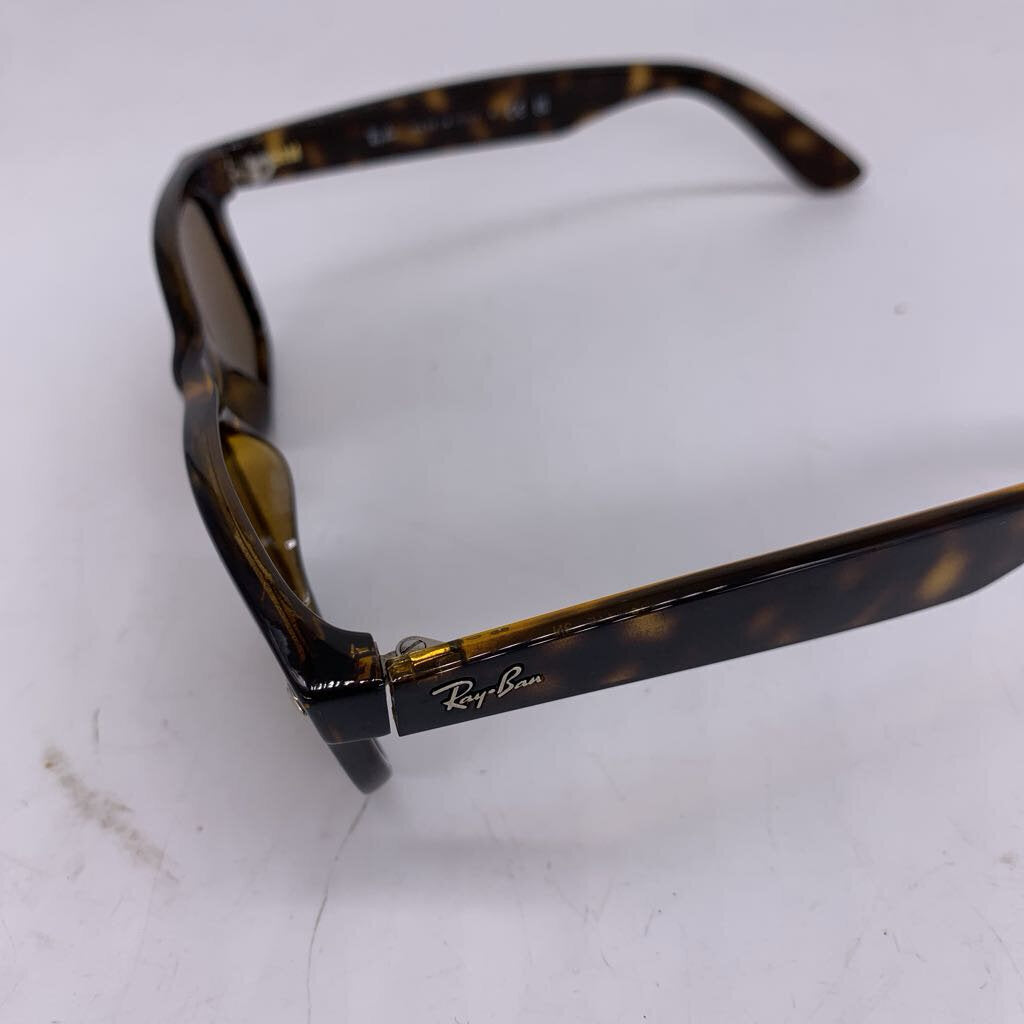 Ray Ban New Wayfarer w/ Case