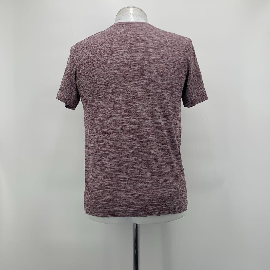 Lululemon T-Shirt