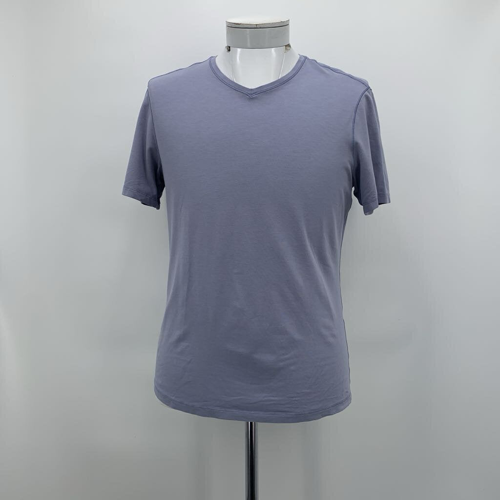 Lululemon T-Shirt