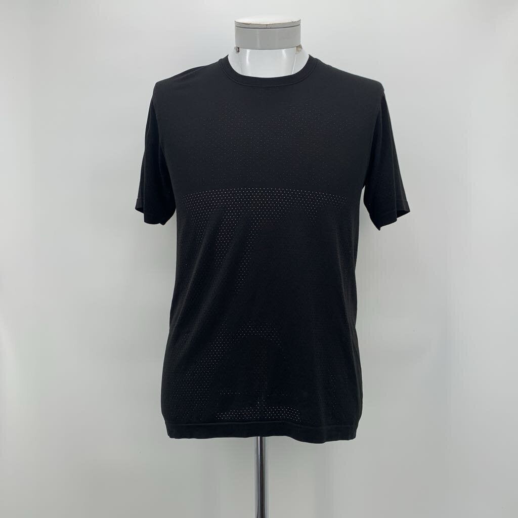 Lululemon T-Shirt