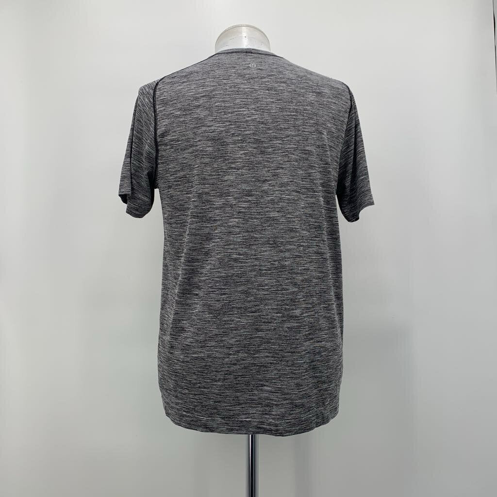 Lululemon T-Shirt