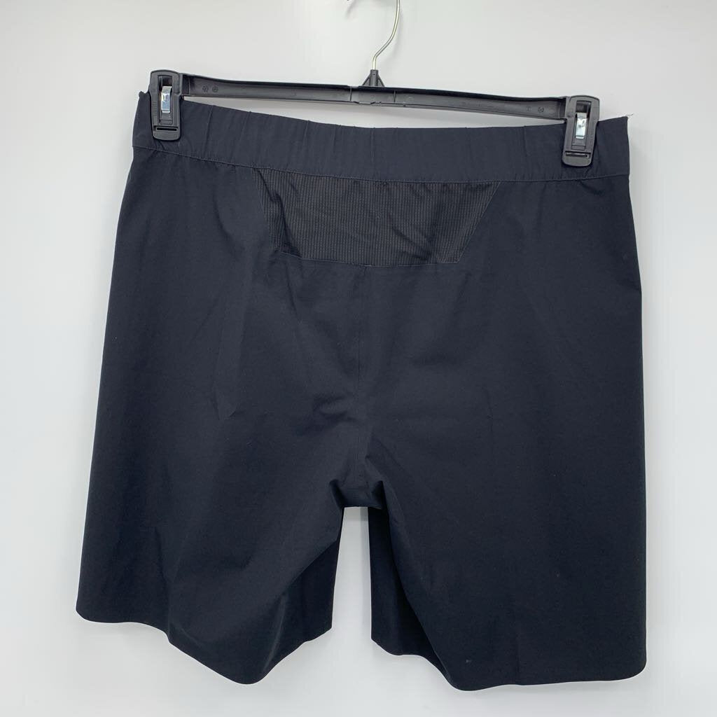 On Shorts NWT