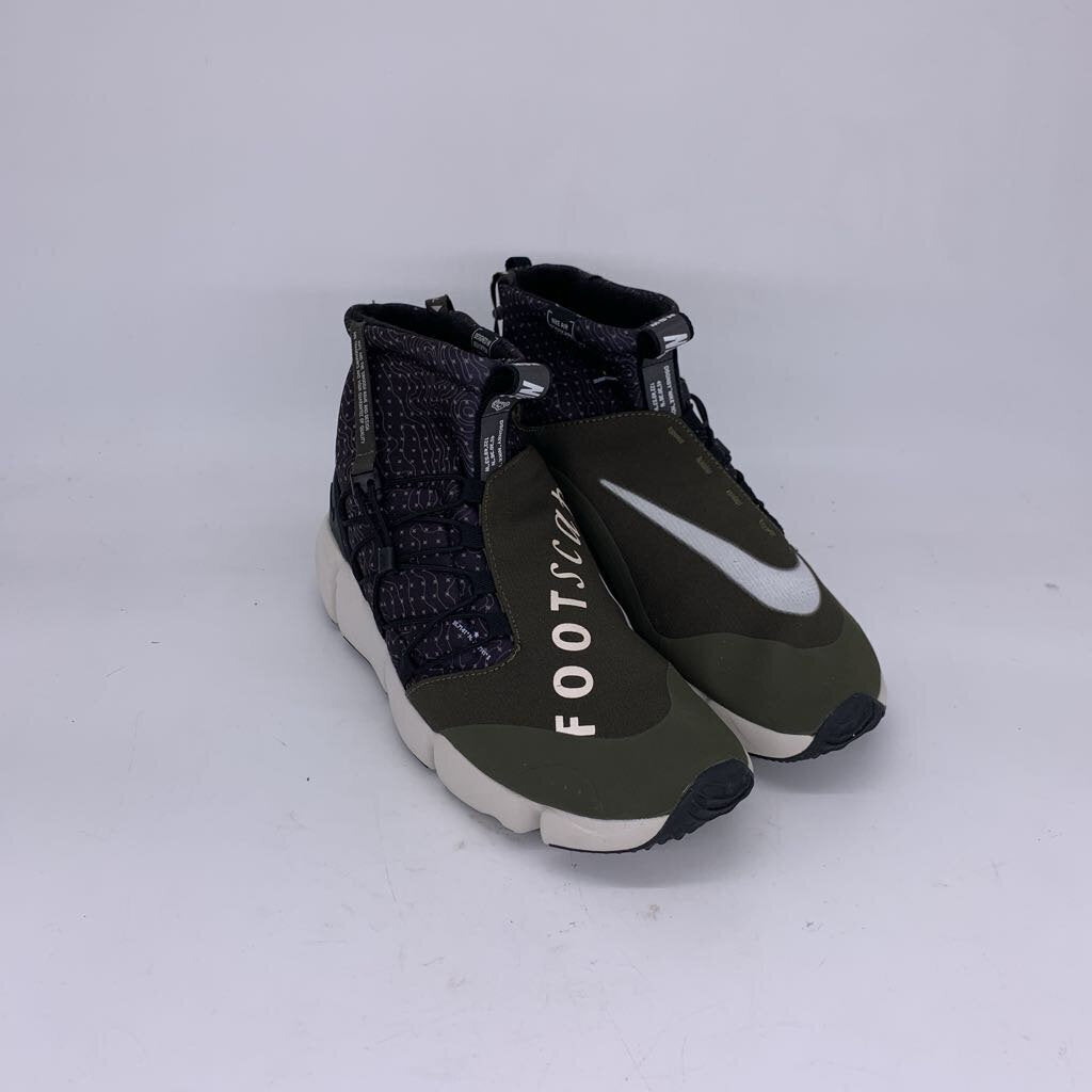 Nike Air Footscape Mid Utility Sneakers
