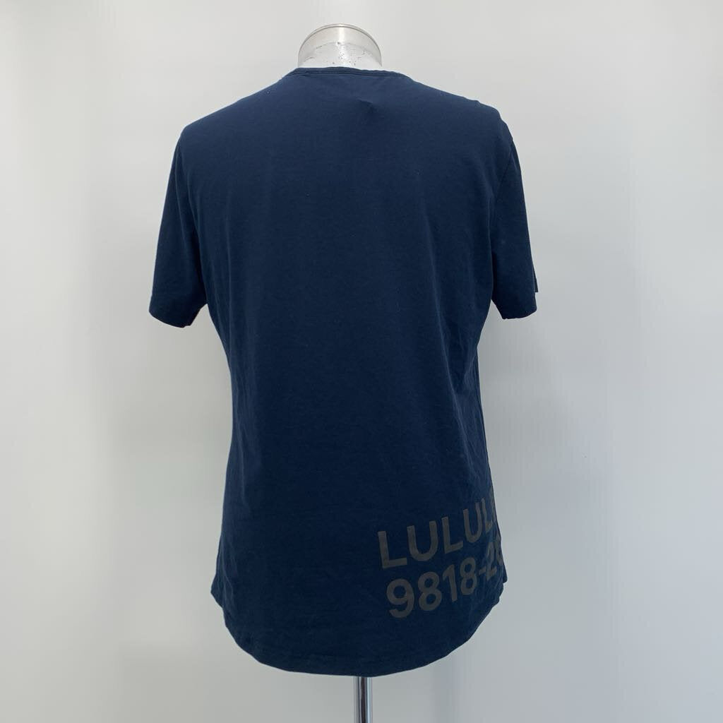 Lululemon T-Shirt