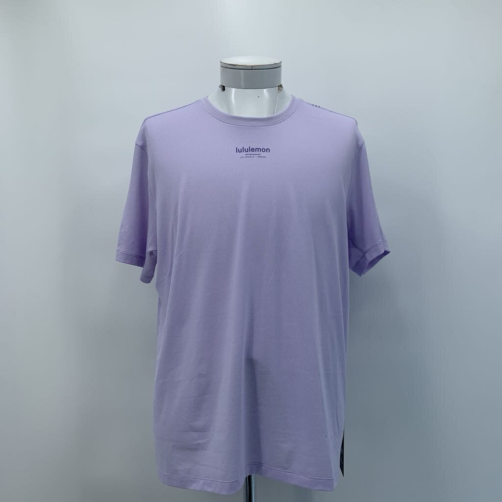 Lululemon T-Shirt