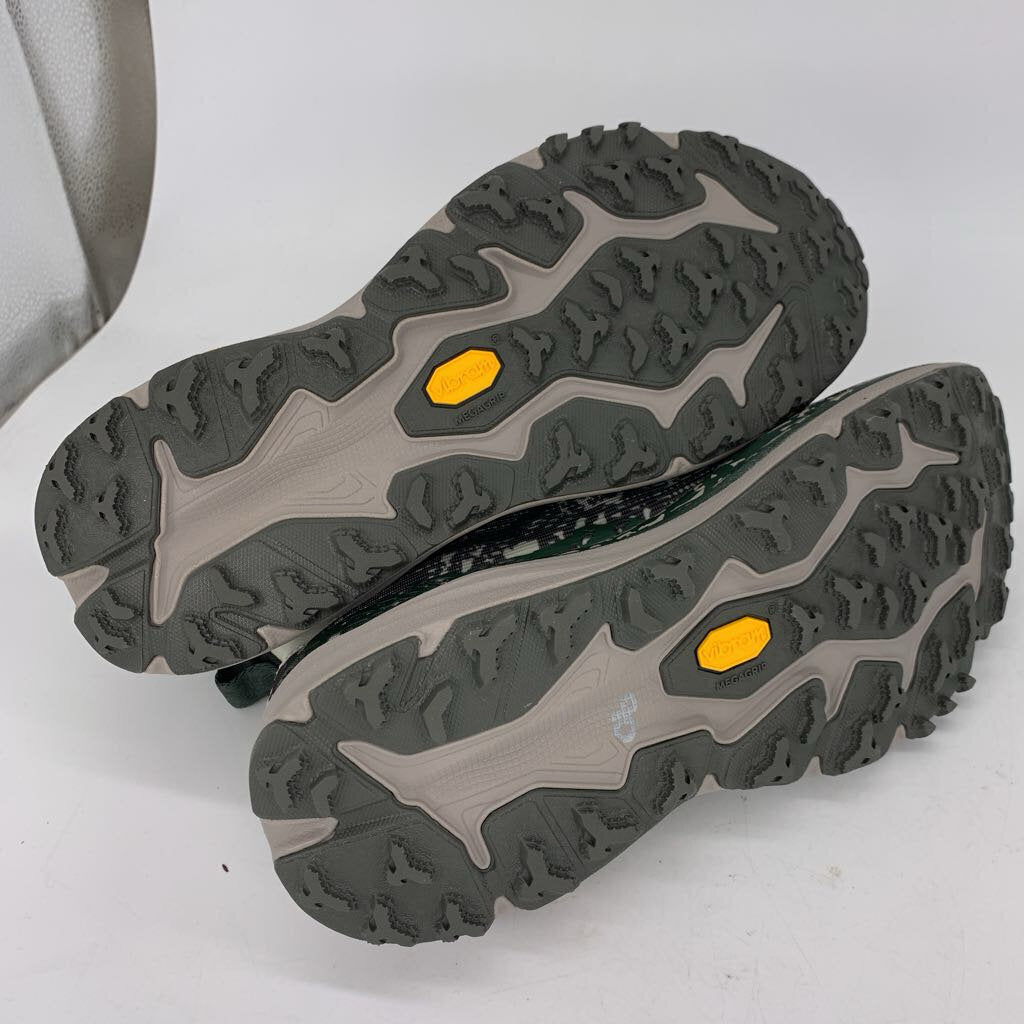 Hoka Speedgoat 6 Mid GTX Sneakers
