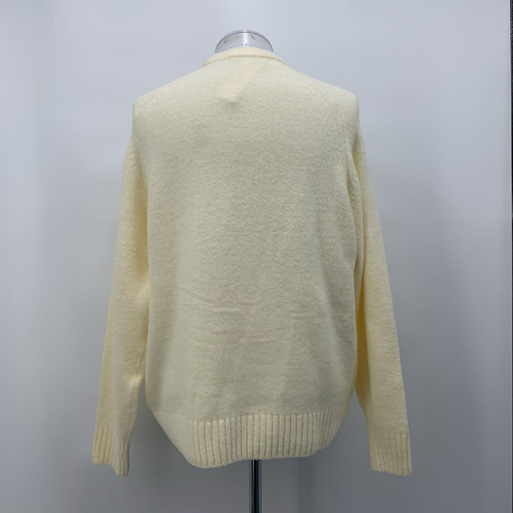 GU Sweater NWT