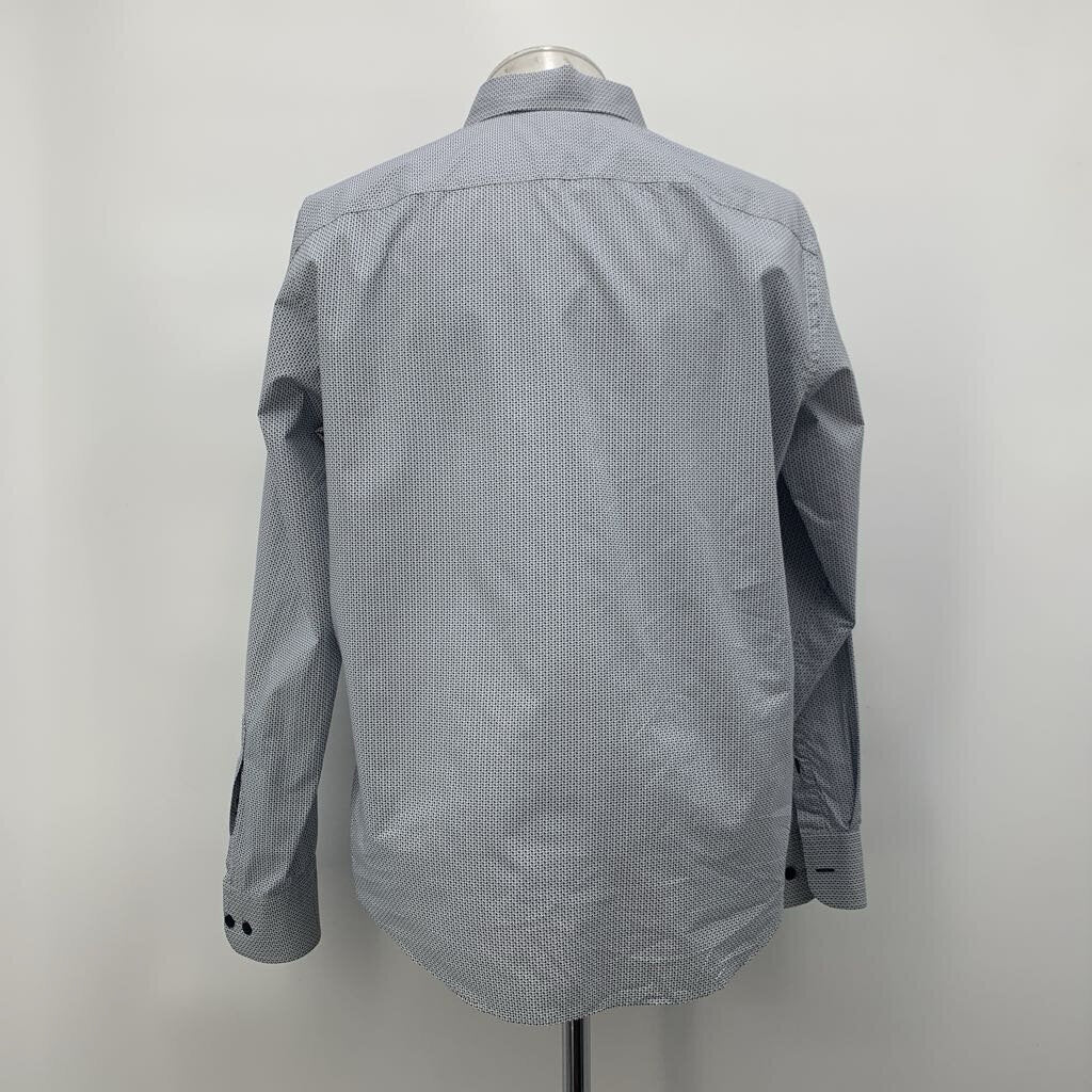 Untuckit Shirt