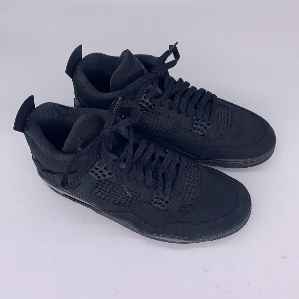 Jordan 4 'Black Cat'
