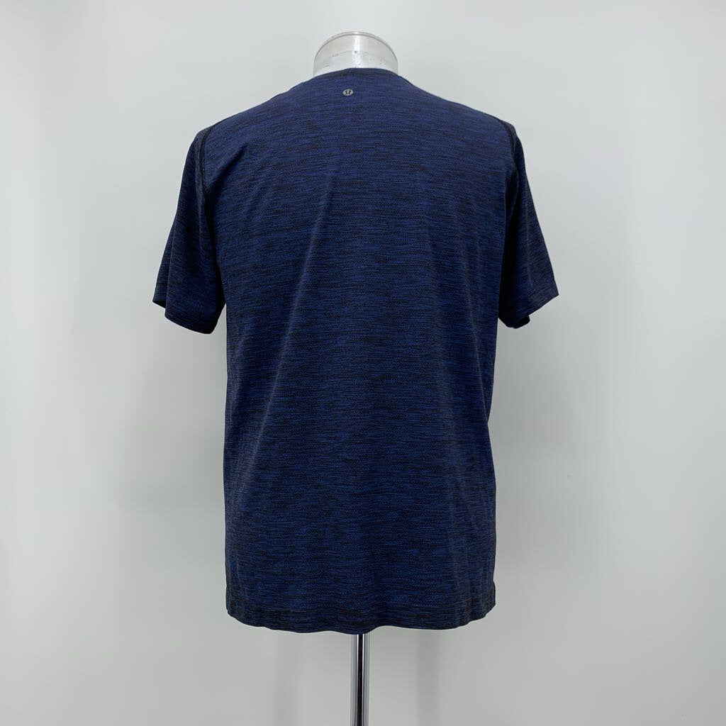 Lululemon T-Shirt