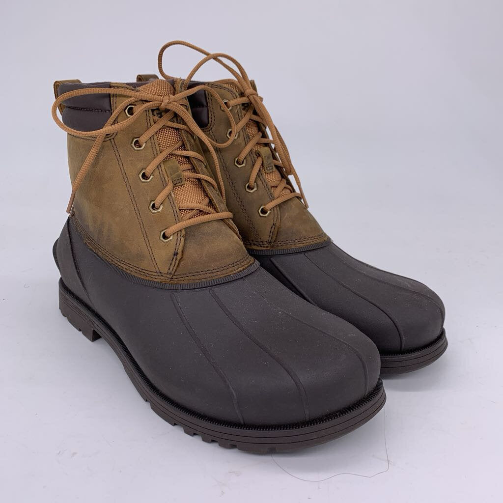 Ugg Gatson Mid NWOB