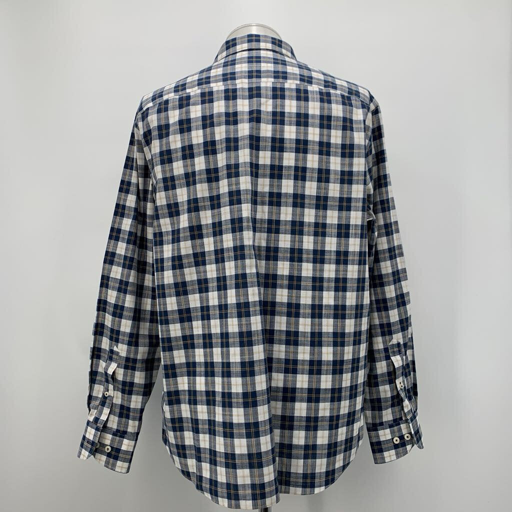 Untuckit Shirt
