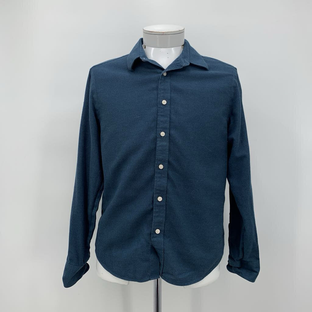 Untuckit Shirt