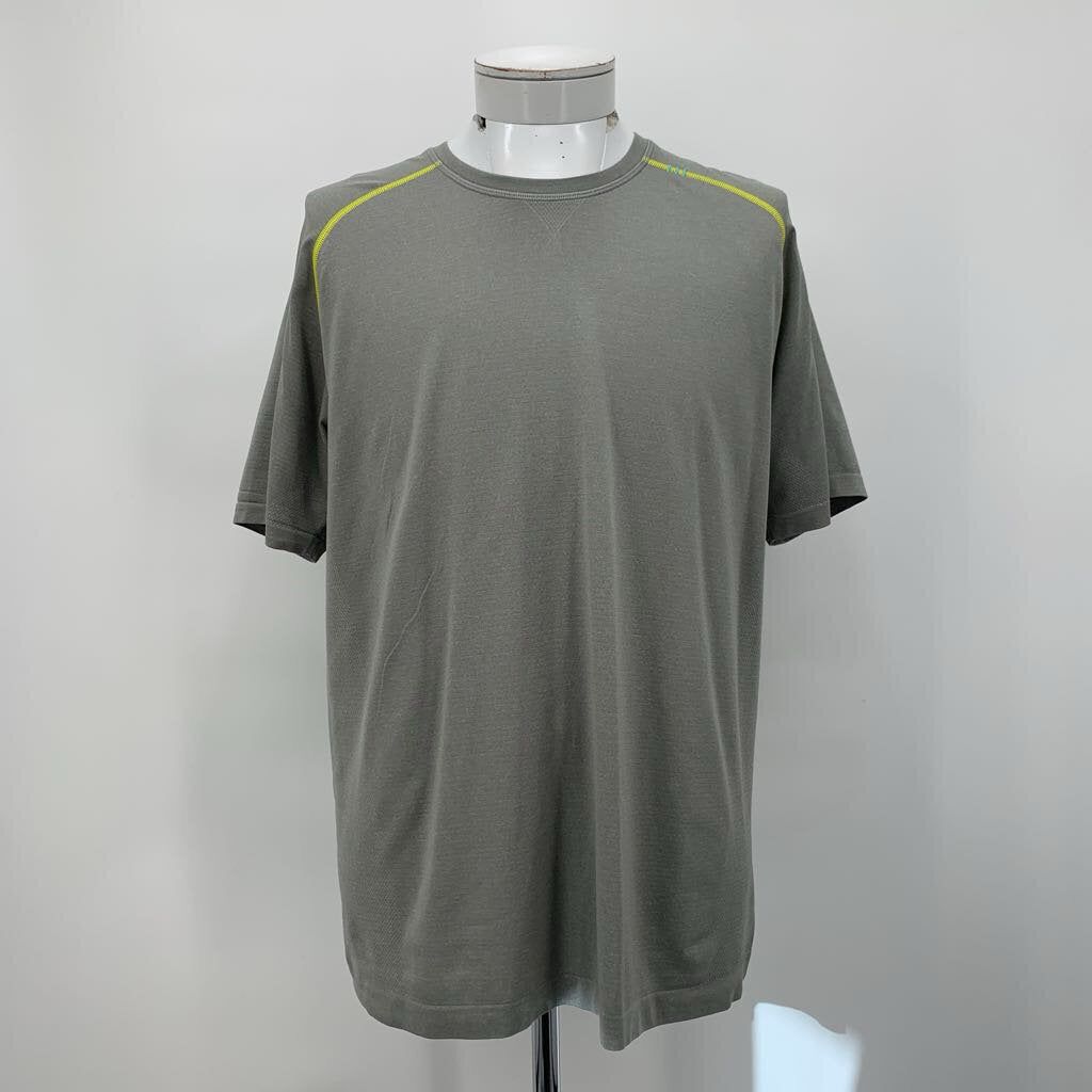 Lululemon T-Shirt