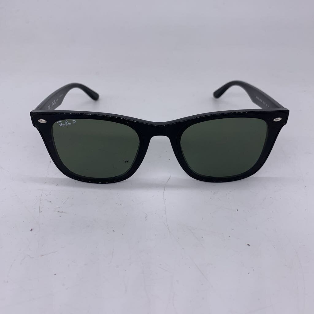 Ray Ban RB4420 Polarized Sunglasses w/ Case